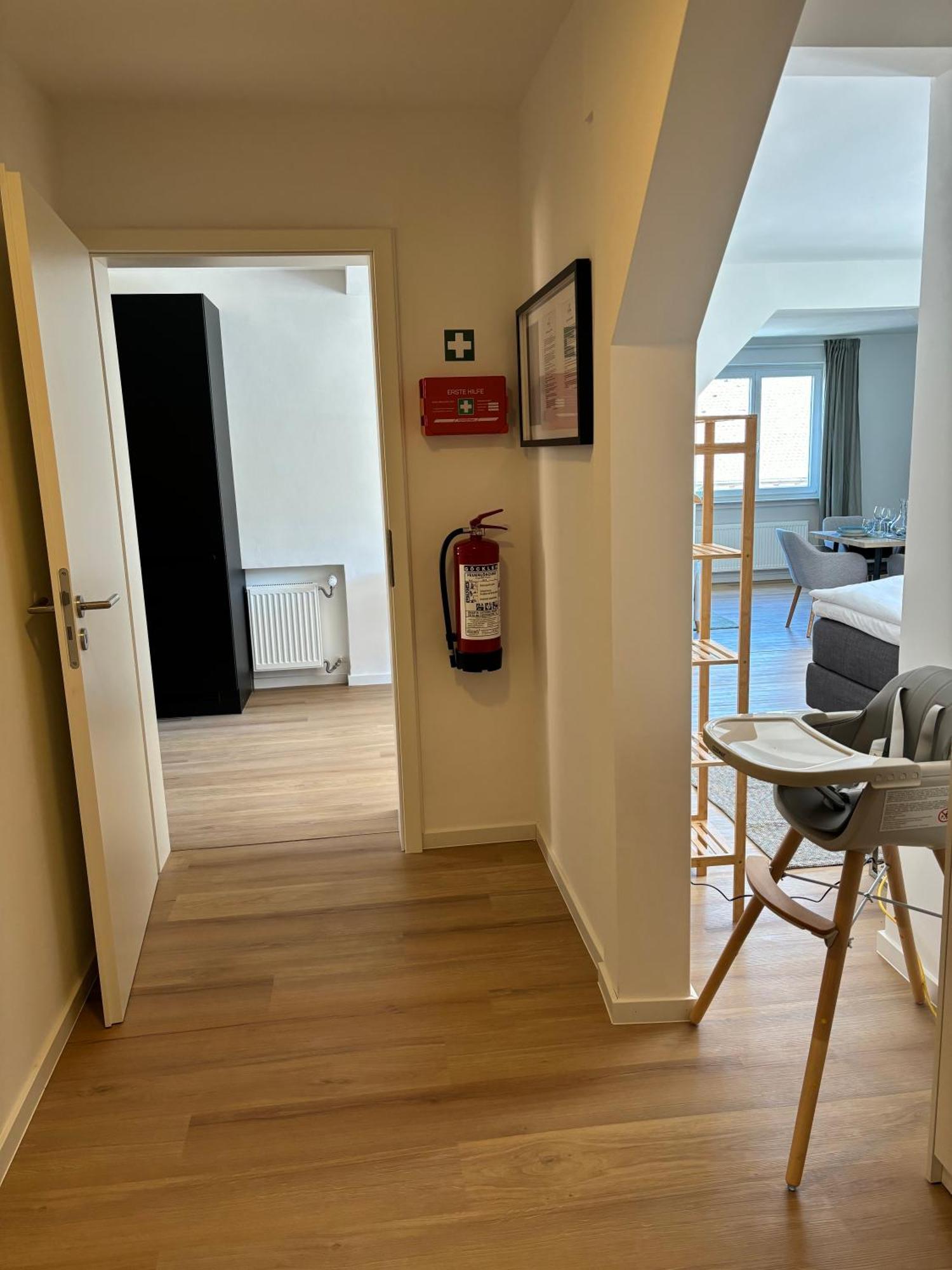 Gesamte Wohnung, Kueche, Parkplatz, Terrasse Bad Bellingen Bagian luar foto
