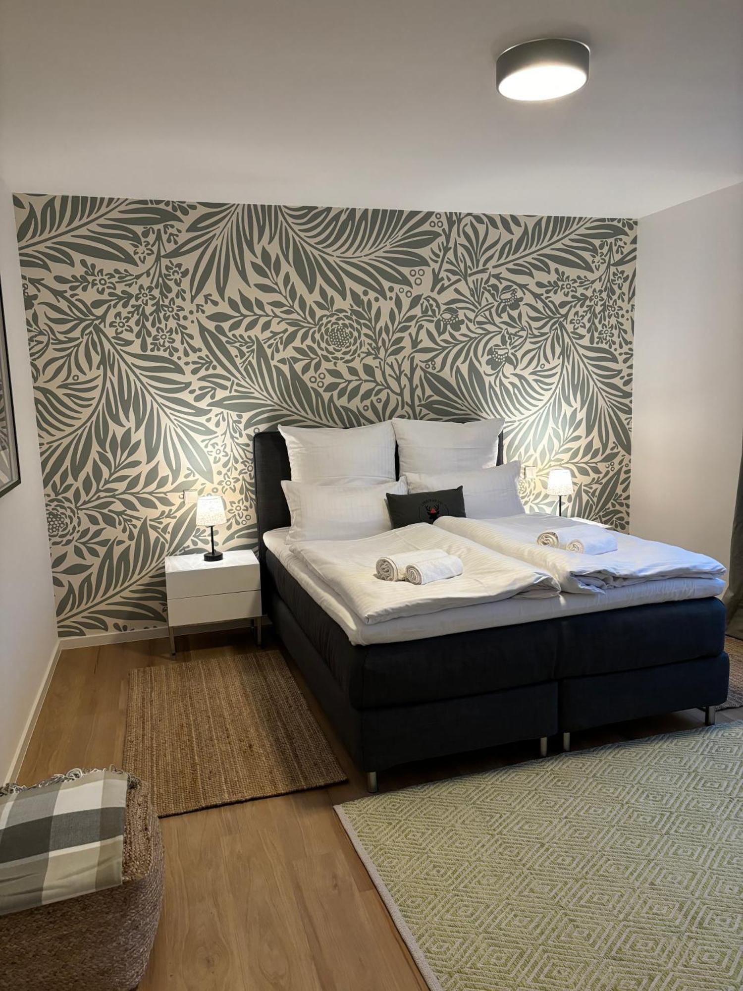 Gesamte Wohnung, Kueche, Parkplatz, Terrasse Bad Bellingen Bagian luar foto