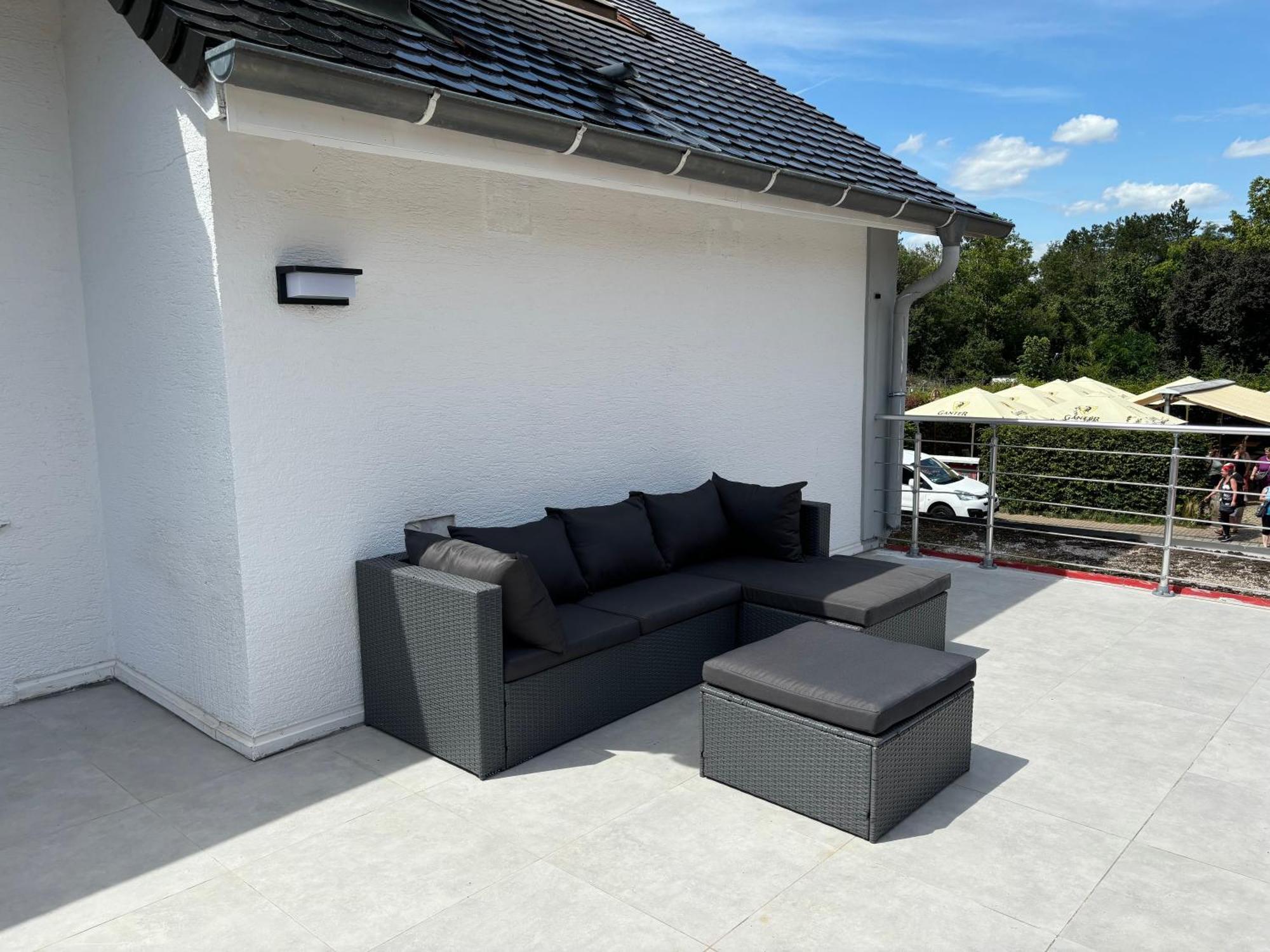 Gesamte Wohnung, Kueche, Parkplatz, Terrasse Bad Bellingen Bagian luar foto